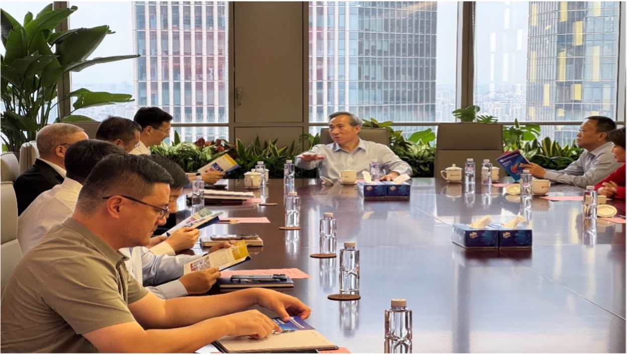 中國國際貿(mào)易促進委員會任鴻斌會長一行到訪中礦資源集團